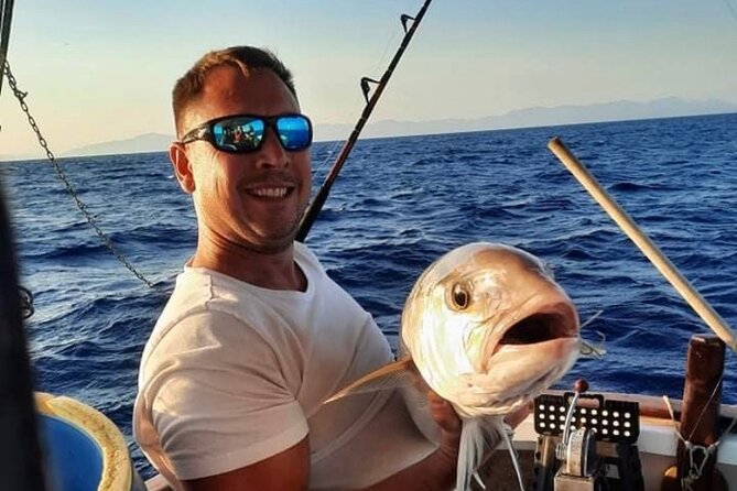 Captain Manolis Fishing with barbecue on the boat - Key highlights at a glance