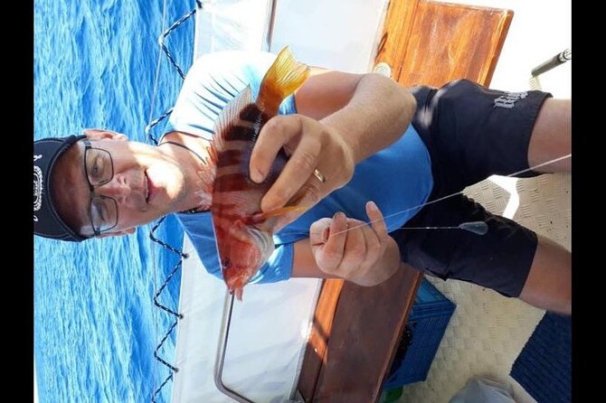 Captain Manolis Fishing with barbecue on the boat - The 4½-hour flow: trolling little tuna, then bottom fishing