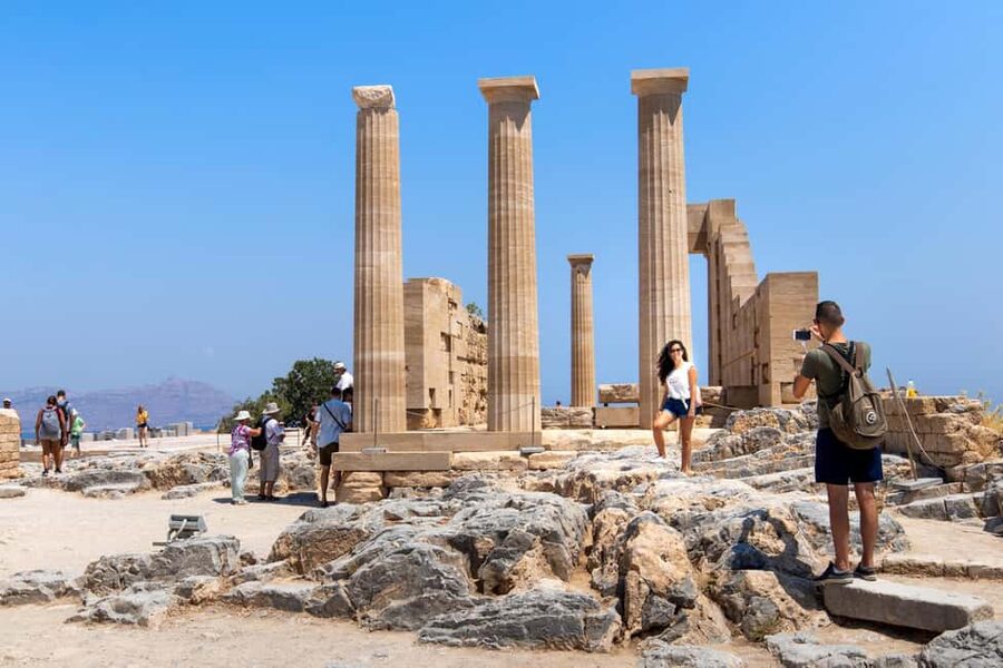From Rhodes Town: Day Trip to Lindos - 3.5 hours in Lindos: what you can realistically do