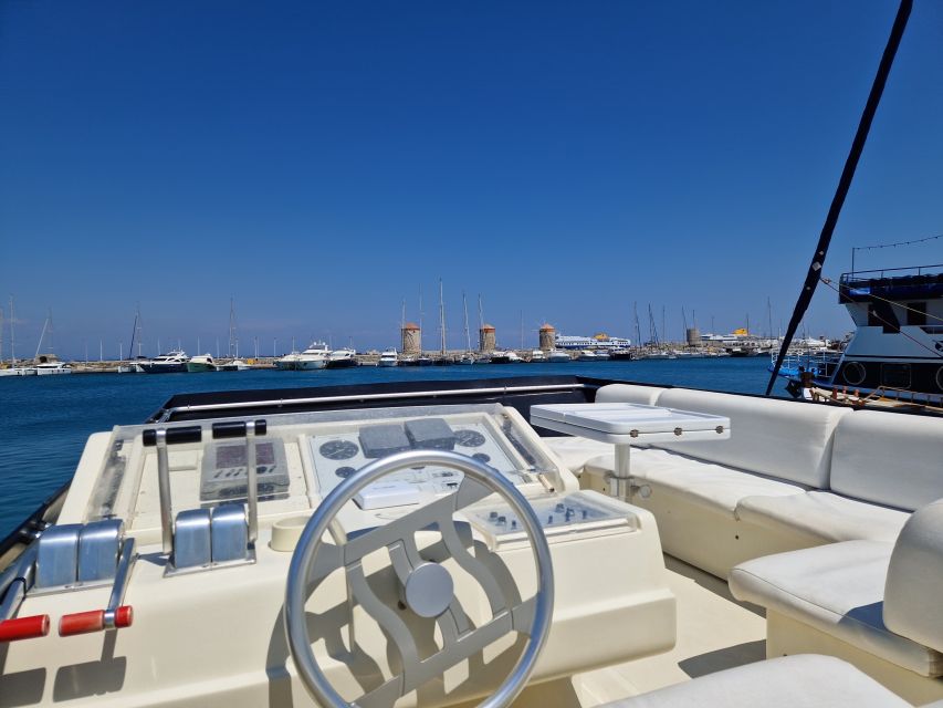 From Rhodes: Yacht Cruise to Lindos with Lunch and Drinks - Lunch on Board: Moussaka or Lasagne, Plus the Drinks That Don’t Quit