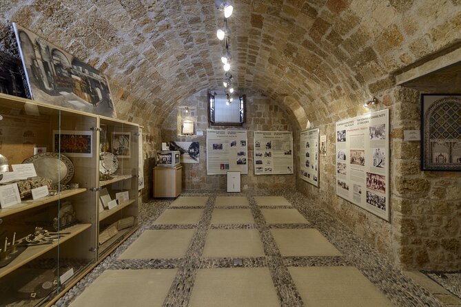 Jewish Quarter and Museum Walking Tour of Rhodes Old Town - Getting to Sea Gate without stress