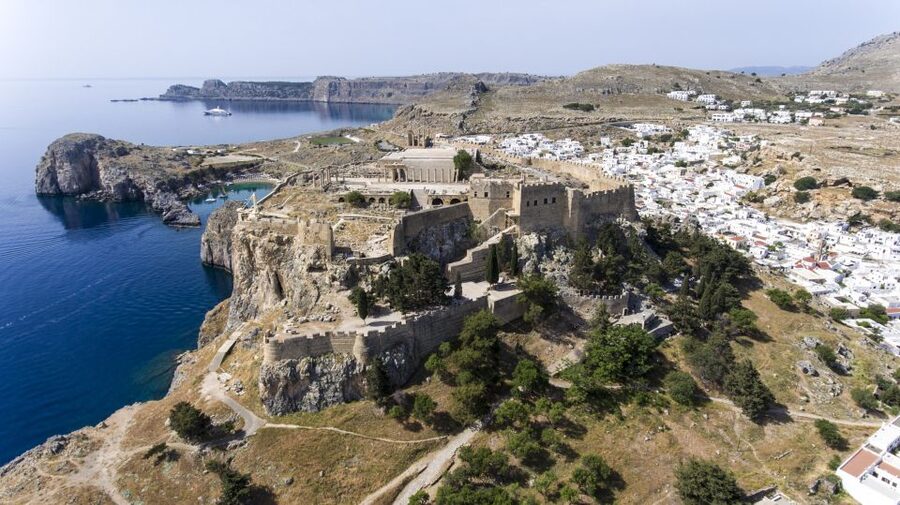 Lindos: Sea Kayaking & Acropolis of Lindos Tour with Lunch - The Acropolis of Lindos and the Temple of Lindian Athena: history with a view