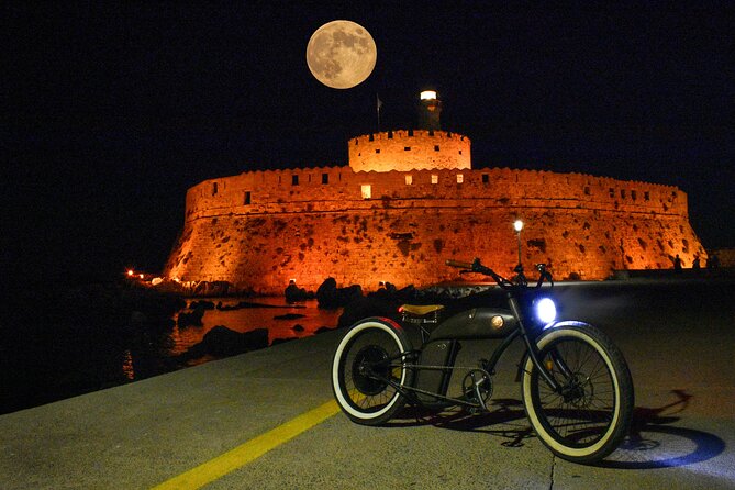 Night Old Town e-bike Gastro Tour with Drink & Meze - The gastro part: snacks, Greek meze, and drinks that fit the ride