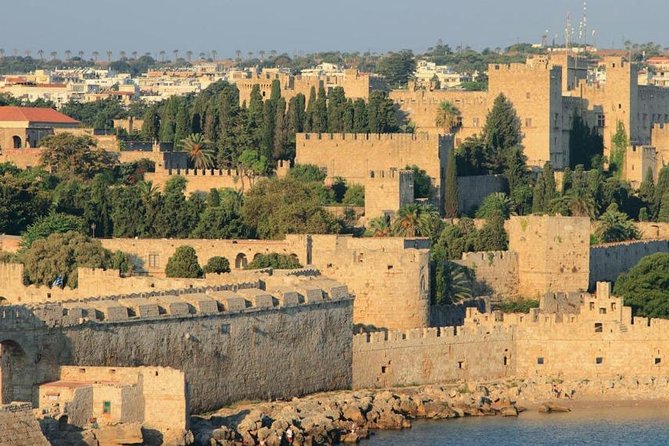 Private Tour in The Jewish Quarter & Grand Master's Palace - Why the private format is the real value