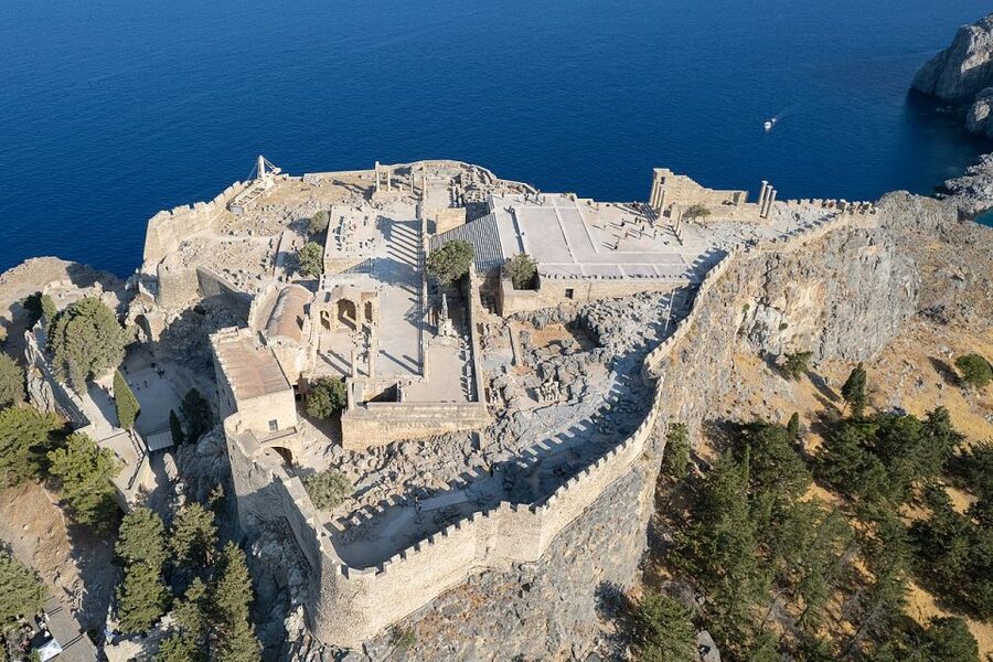 Rhodes: Acropolis of Lindos Entry Ticket with Audio Guide - Temple of Athena Lindia: the view is part of the lesson