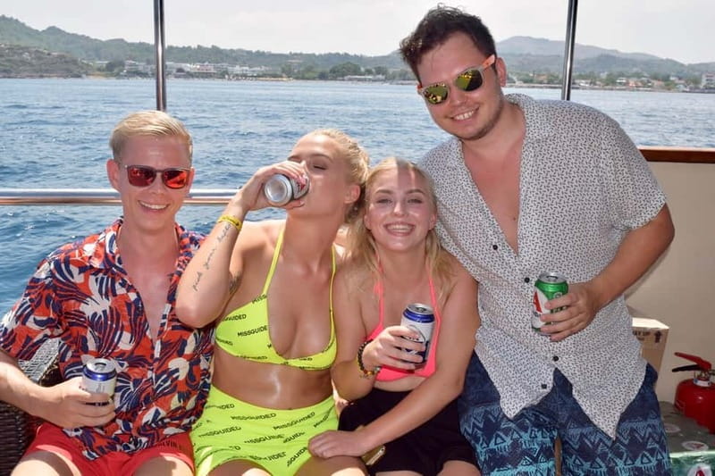 Rhodes: Boat Party Cruise with Live DJ - Faliraki Bay Party Time: Where the Dancing Really Starts
