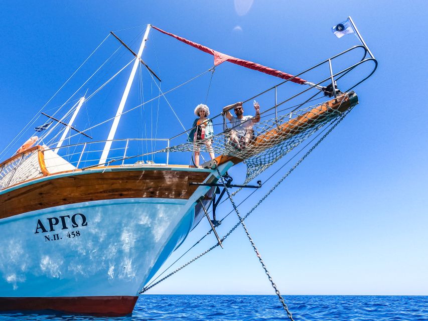 Rhodes: Cruise with 3 Stops, Lunch and Unlimited Drinks - Drinks and the Theo factor: service that keeps the day moving