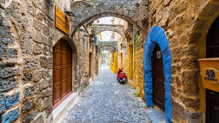 Rhodes: Free exploration of Rhodes City Transfer. - Price and Logistics: Is $22.58 Good Value?