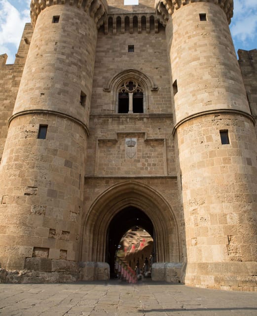 Rhodes: Free exploration of Rhodes City Transfer. - From Lindos and Nearby to Rhodes Town: What the Transfer Feels Like