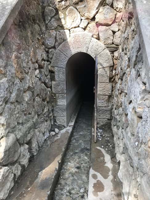 Rhodes: Guided Bus Trip to Lindos Village & Seven Springs - Timing, walking, and heat: how to pace this day without burnout