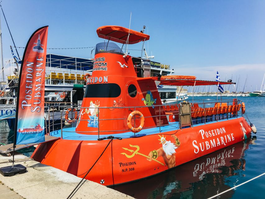 Rhodes Town: Submarine Cruise with Underwater Views - Entering the Mandraki Harbour scene from the Poseidon