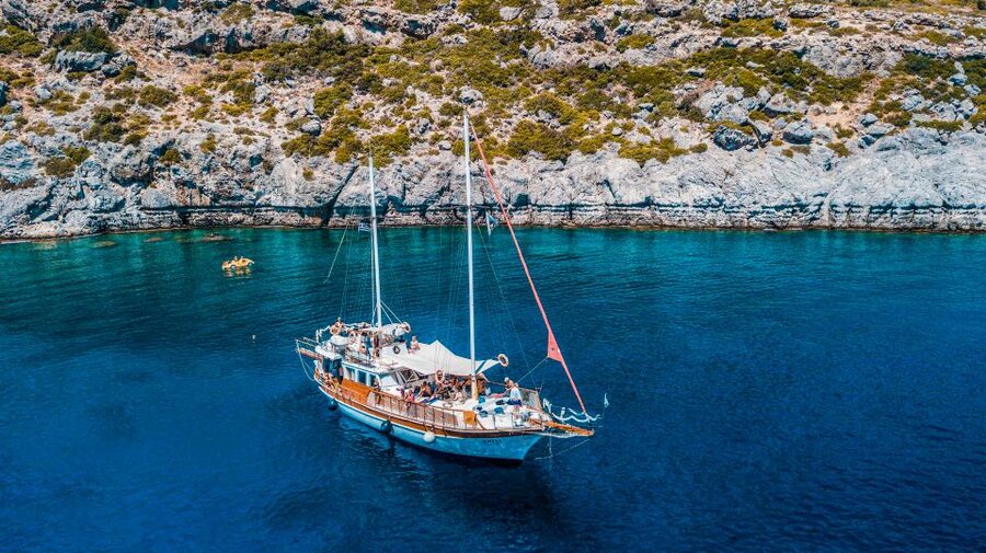 Rhodes Town: Sunset Boat Cruise with Drinks & Snacks - Practical Tips to Make It Smooth