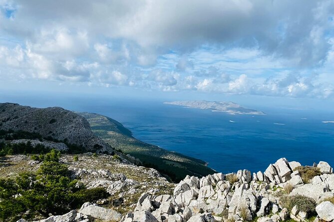Small Group Hiking on Mount Akramitis in Rhodes - The stony descent: how to finish without wobbling