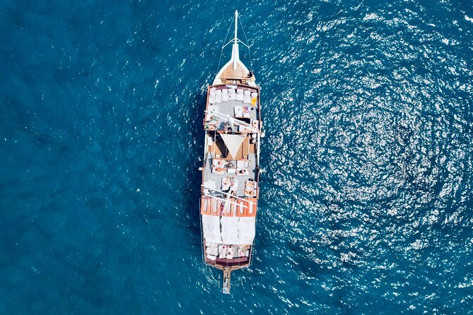 Sun & Sea 6 Hour All Inclusive Swimming Cruise with Greek BBQ & Unlimited Drinks - The 10:00 Start: How the Food and Drink Windows Work With the Swim Stops
